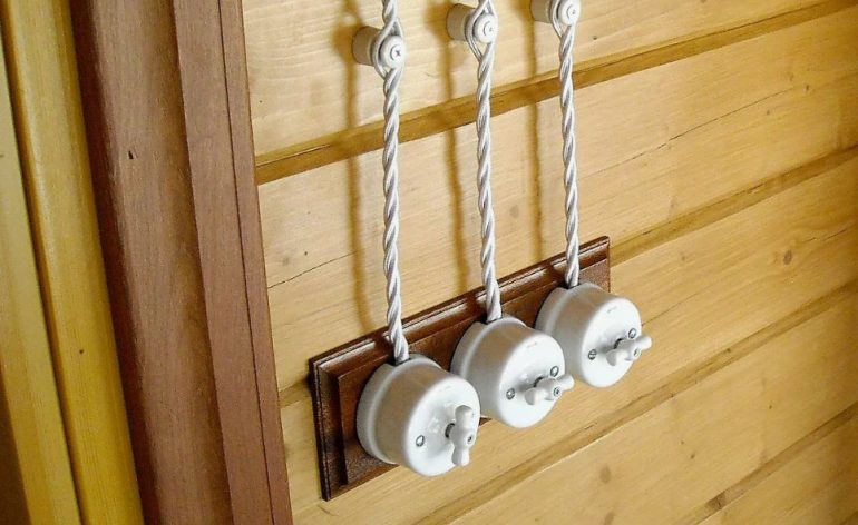 Преимущества и недостатки ретро проводки в доме