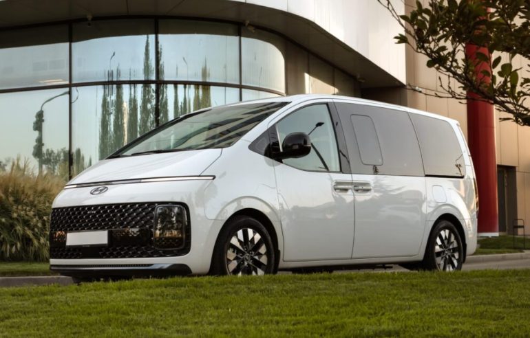 Аренда минивэна — комфортное решение для групповых поездок