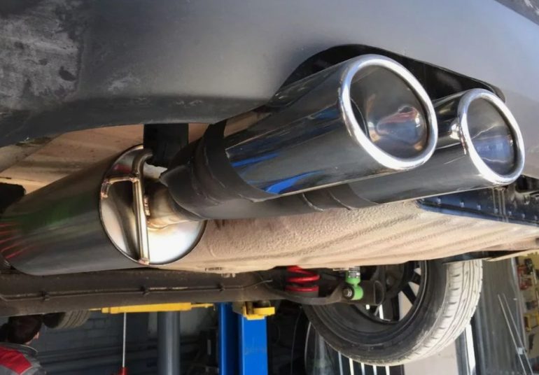 Разнообразие насадок на глушитель: сравниваем материалы и дизайн