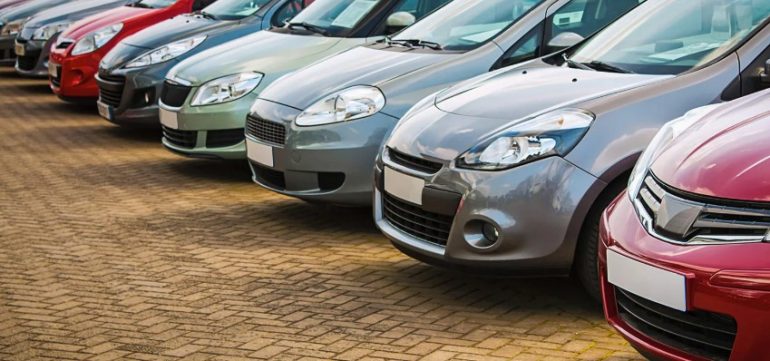 Как продать автомобиль через автосалон: практическое руководство для владельцев