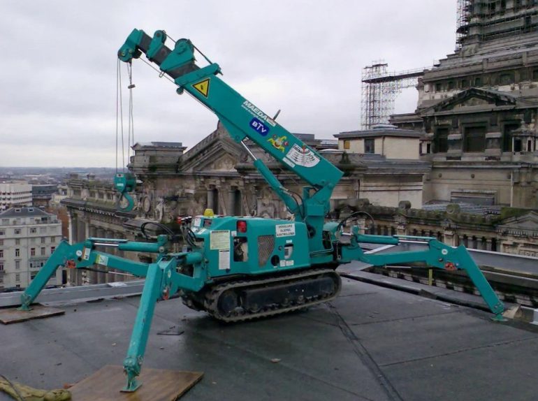 Почему выгоднее арендовать кран паук, а не автокран