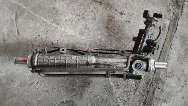 Рулевая рейка на БМВ Е36: надежность и точность управления