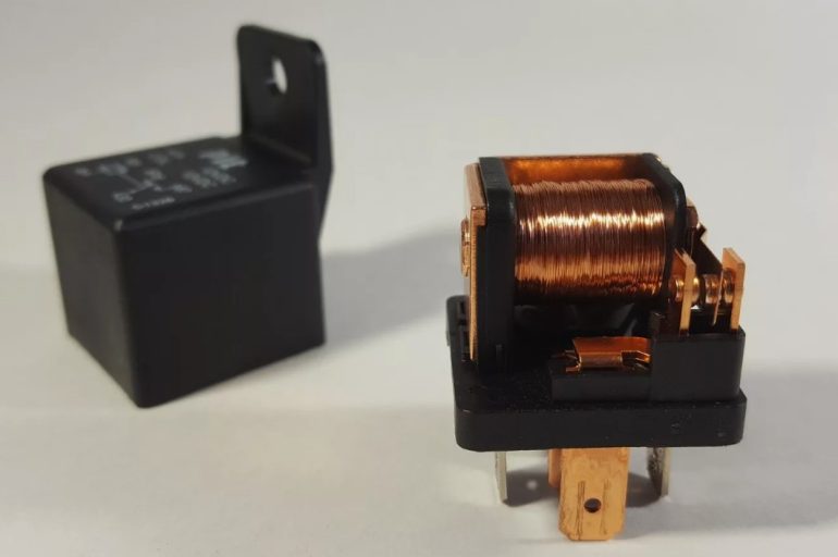 Как работают автомобильные реле: просто о сложном для автолюбителей