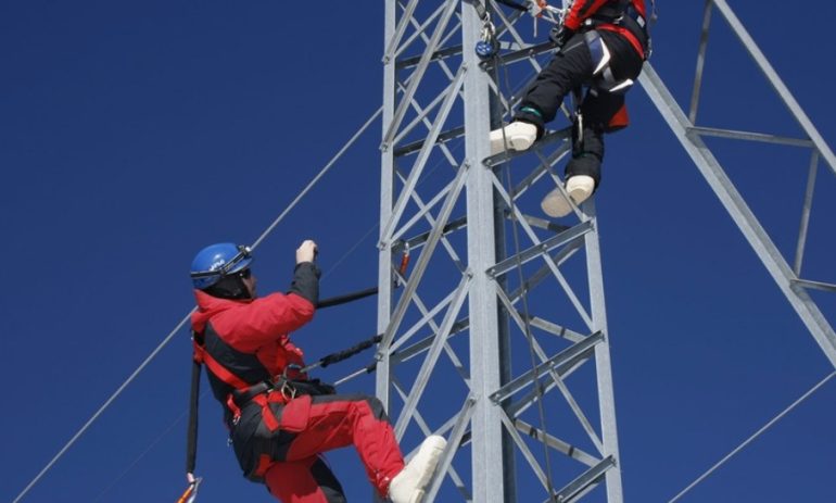Безопасность при работе на высоте: правила, о которых забывают даже профессионалы