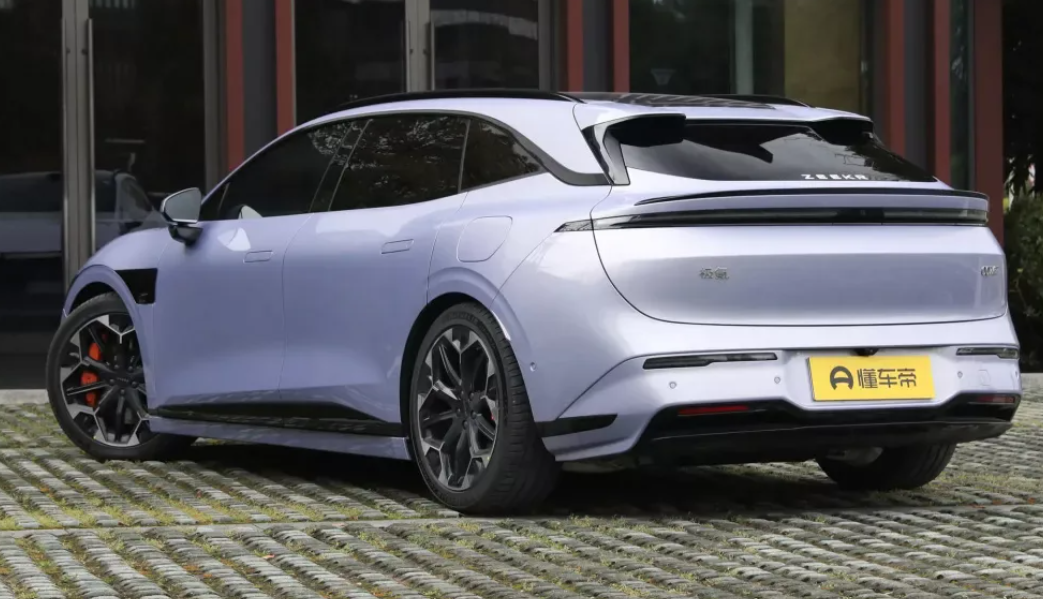 Новый Zeekr 007GT: стильный, быстрый и технологичный электромобиль для водителей в Кыргызстане