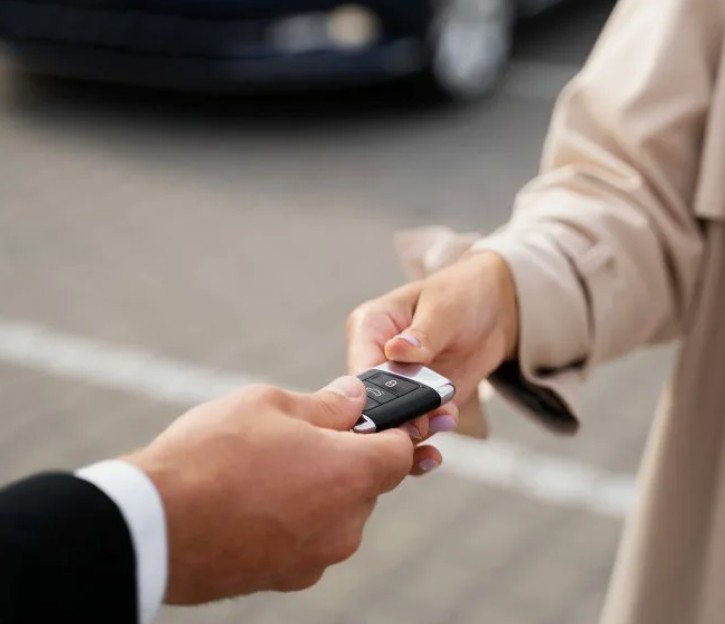 Сравнение аренды авто и каршеринга: что выгоднее сегодня