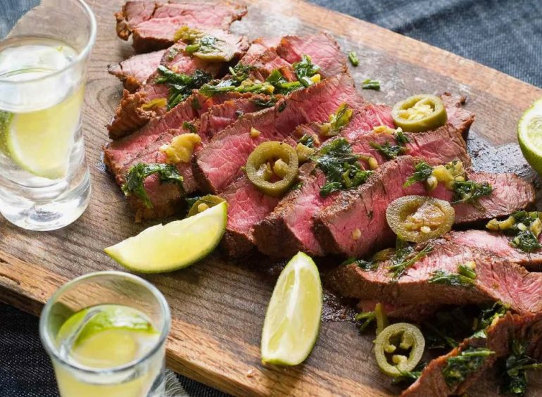 Мексиканская текила дома: с чем сочетать, какую закуску подать и какие соусы к ней идеально подходят