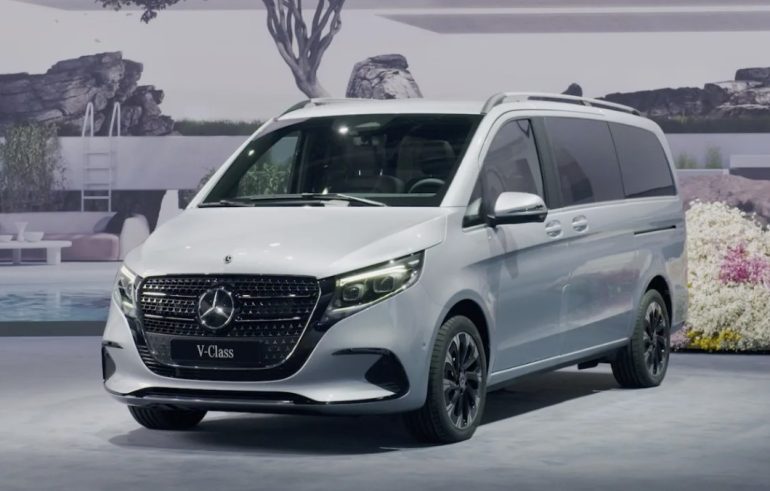 Семейные путешествия без стресса: как Mercedes Benz V-Class меняет формат длинных поездок